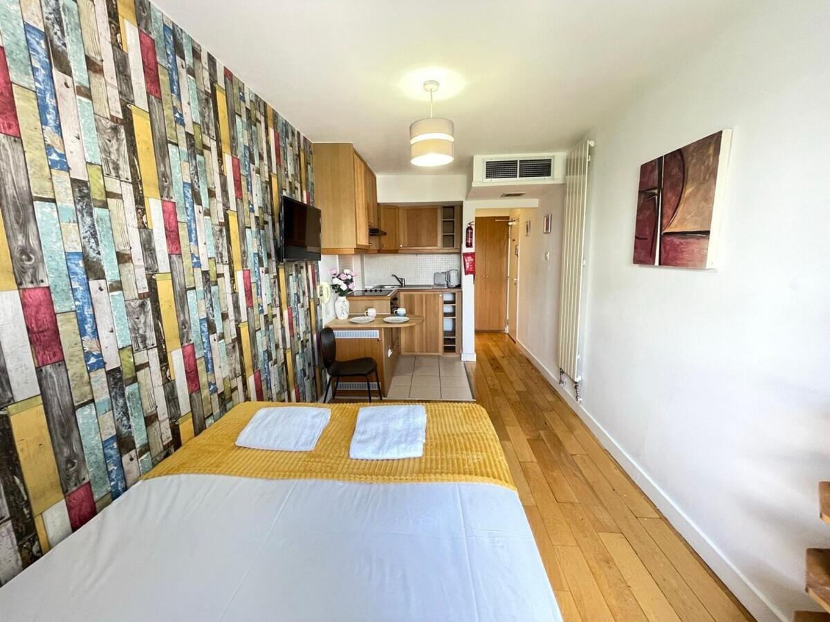 Portobello Road Artistic Studios 'Budget' Λονδίνο Δωμάτιο φωτογραφία