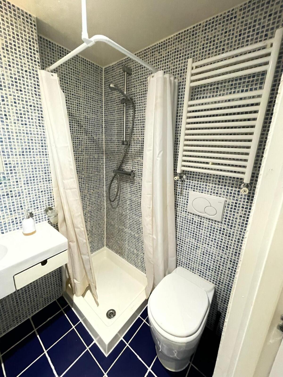 Portobello Road Artistic Studios 'Budget' Λονδίνο Δωμάτιο φωτογραφία